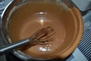 Préparation gâteau chocolat lait lisse