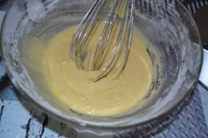 jaune d’œufs/sucre/ maïzena et farine mélanger