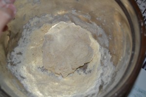 farine mélanger à la pâte