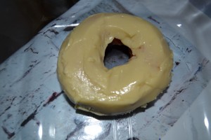 Donuts recouvert de chocolat blanc