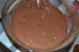 mélange farine et cacao tamisé