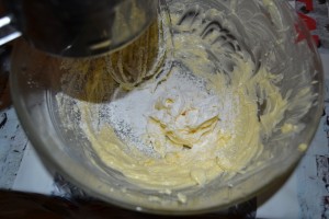 sucre glace tamiser ajouter au beurre crémer