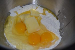 farine, œufs, beurre mou