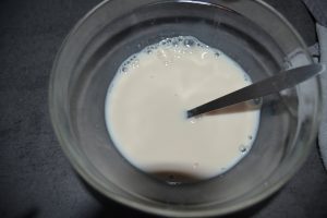 levure fraîche délayé dans le lait