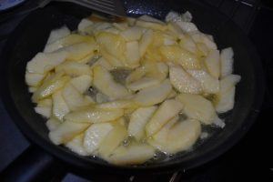 pommes revenu dans le beurre, sucre et vanille