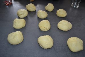 11 boules de pâte