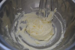 beurre et sucre mélanger et  crémeux