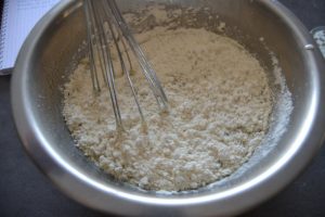 ajout de la farine te levure chimique