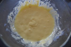 oeufs et fromage blanc mélanger