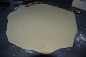 cercle de pâte étaler au rouleau