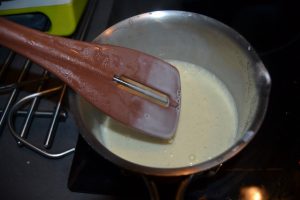 crème qui nappe la spatule