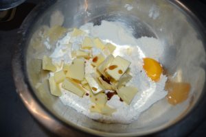 beurre, vanille liquide, jaune d’œuf