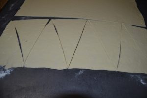 pâte découper en triangle