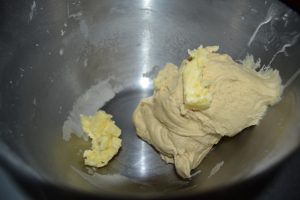 ajout du beurre ne morceaux
