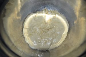 pâte à brioche collante et semi liquide