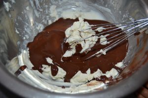 chocolat fondu verser sur le mascarpone