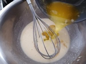 ajout de la vanille et beurre fondu