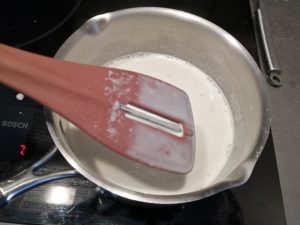 crème qui nappe la cuillère