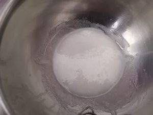 mélange lait-gélatine -sucre semoule