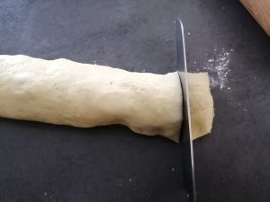 tranches de pâte couper de 2 cm 