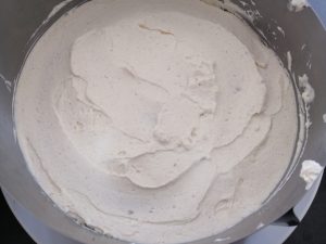 croustillant gavottes recouvert de mousse vanille