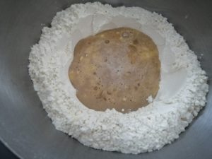 préparation liquide ajouter à la farine